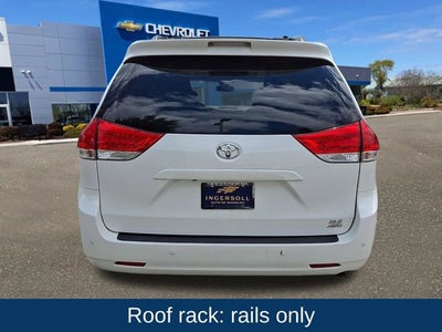 2014 Toyota Sienna XLE 7 Passenger