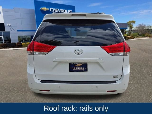 2014 Toyota Sienna XLE 7 Passenger