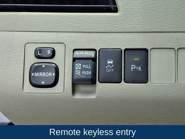 2014 Toyota Sienna XLE 7 Passenger