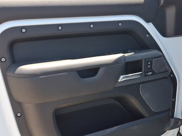 2023 Land Rover Defender 110 X-Dynamic SE