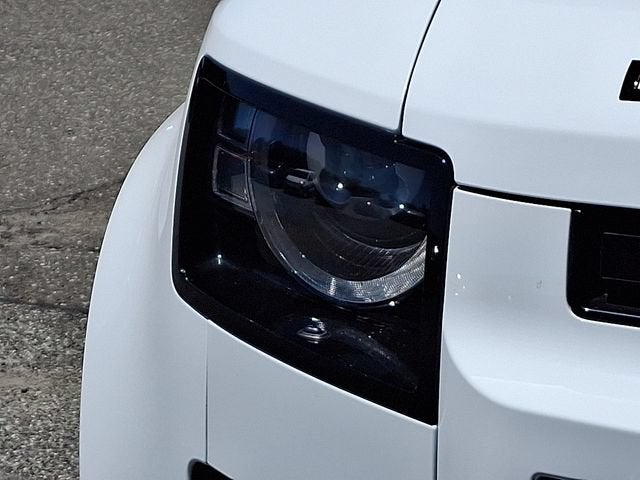 2023 Land Rover Defender 110 X-Dynamic SE