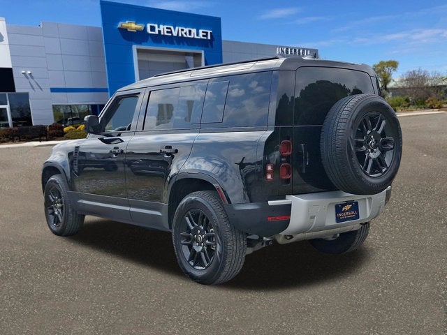 2025 Land Rover Defender 110 P300