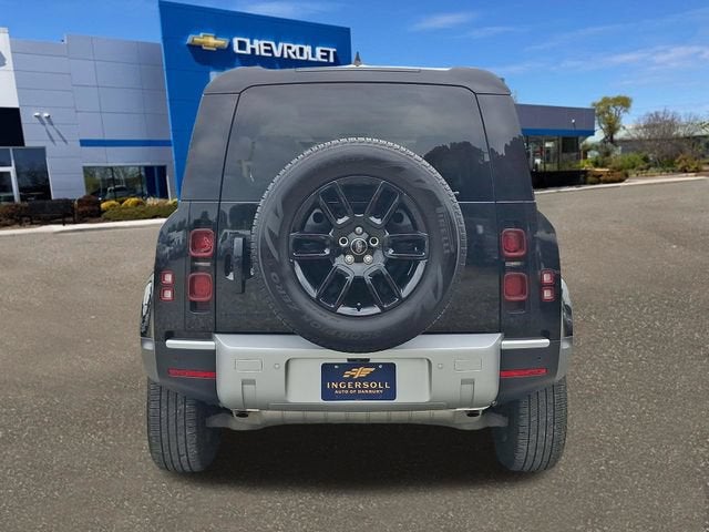 2025 Land Rover Defender 110 P300