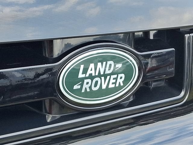 2025 Land Rover Defender 110 P300
