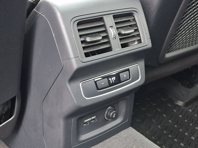 2025 Audi SQ5 Premium Plus TFSI quattro Tiptronic